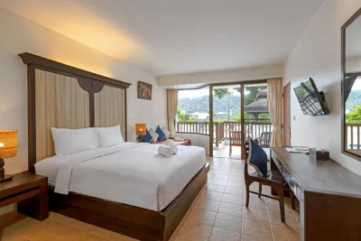 Habitación doble Deluxe o con 2 camas individuales — Patong Lodge Hotel - Thailand's Green Hotel Plus